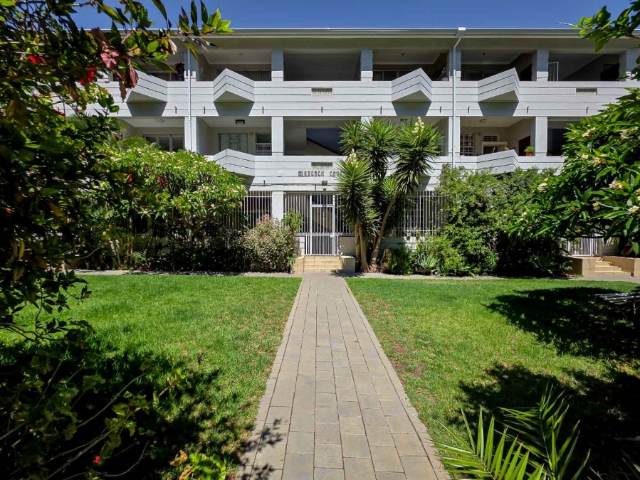 1 Bedroom Property for Sale in Sea Point Western Cape